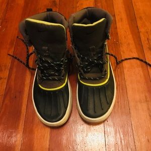 Nike ACG boots